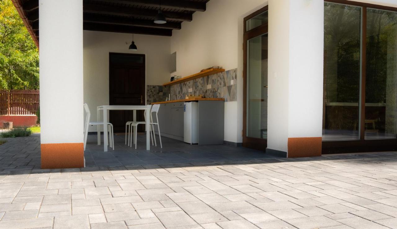 Bagosi Vendeghaz Hotel Hajdubagos ภายนอก รูปภาพ